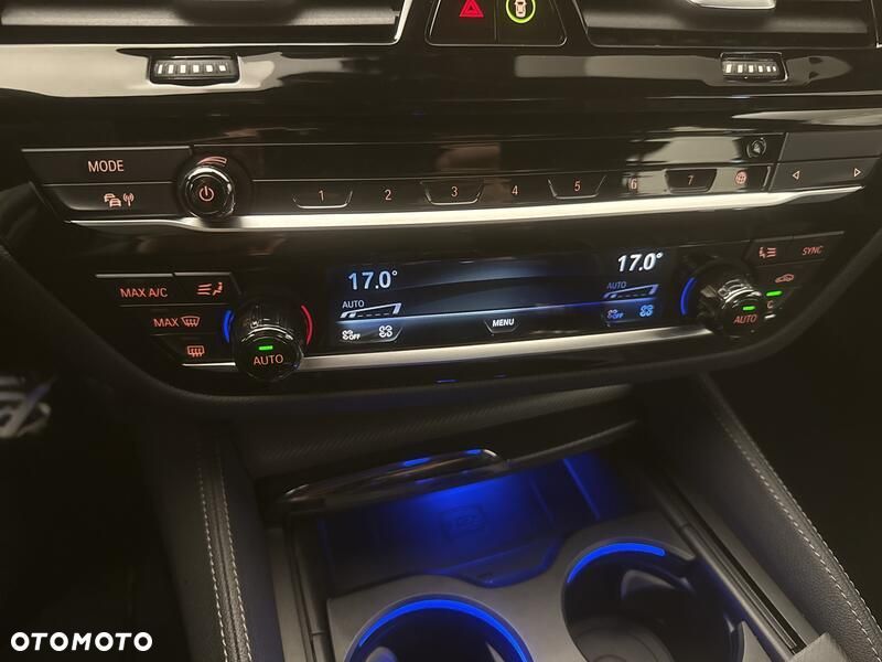 BMW Seria 5 530i mHEV - 17