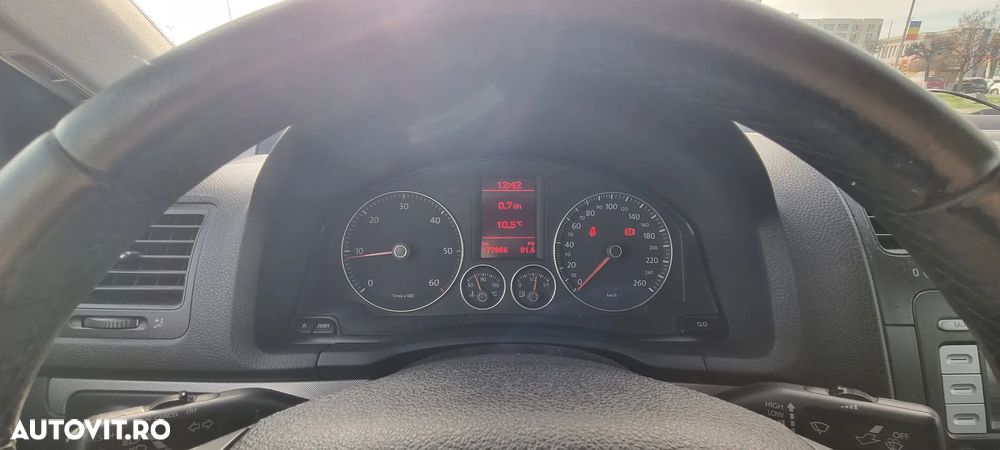 Volkswagen Jetta 1.9 TDI Comfortline - 8