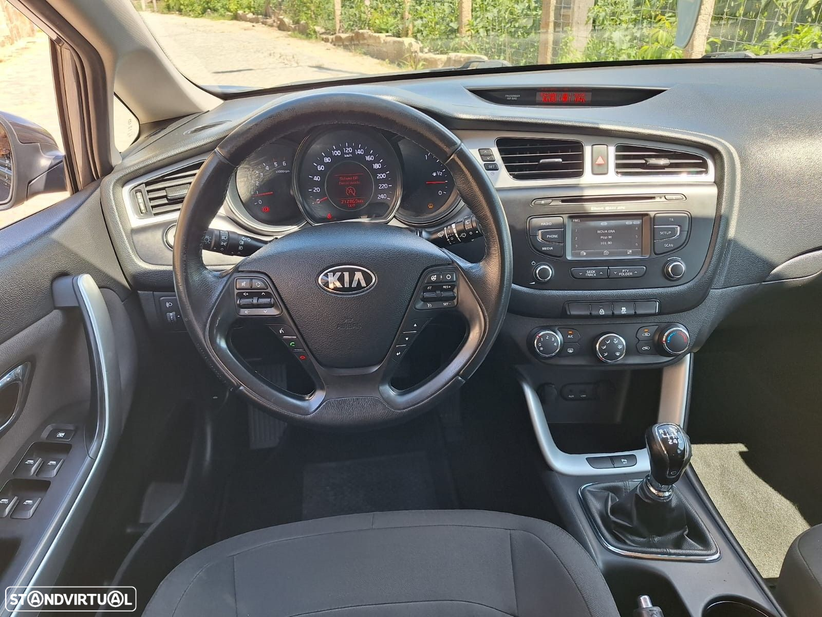 Kia Ceed 1.6 CRDi More Edition 100g - 11