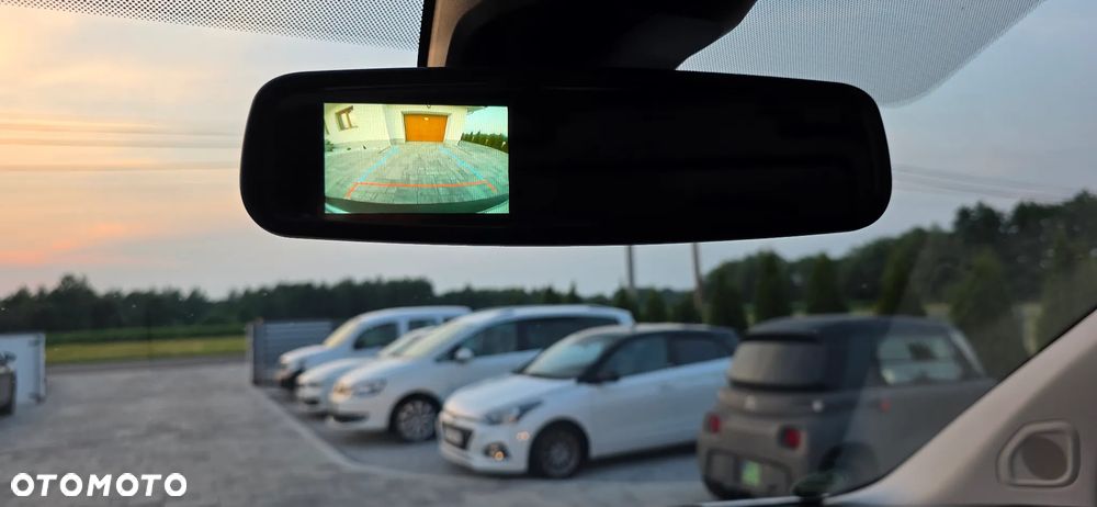 Opel Vivaro - 25