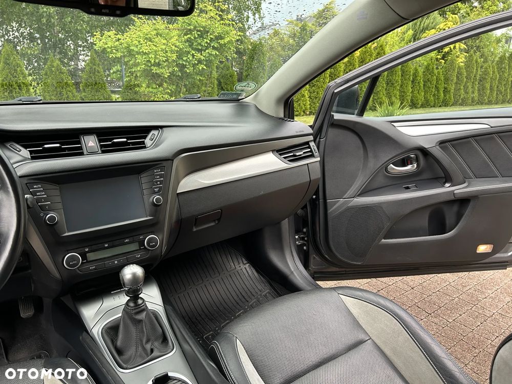 Toyota Avensis - 25