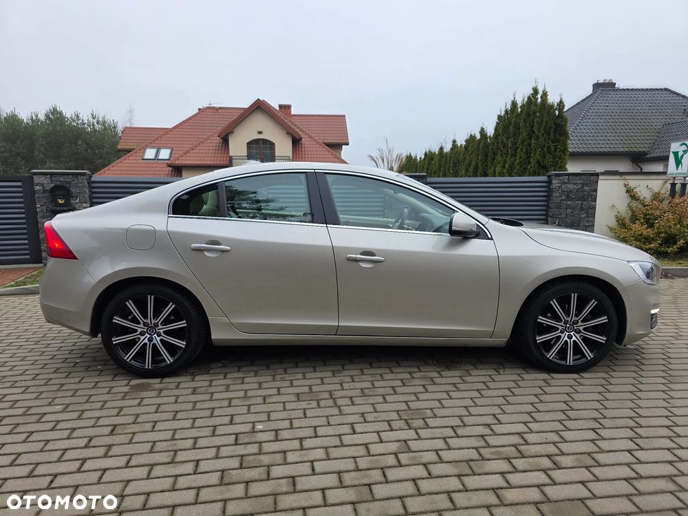 Volvo S60 D4 Geartronic Summum - 3