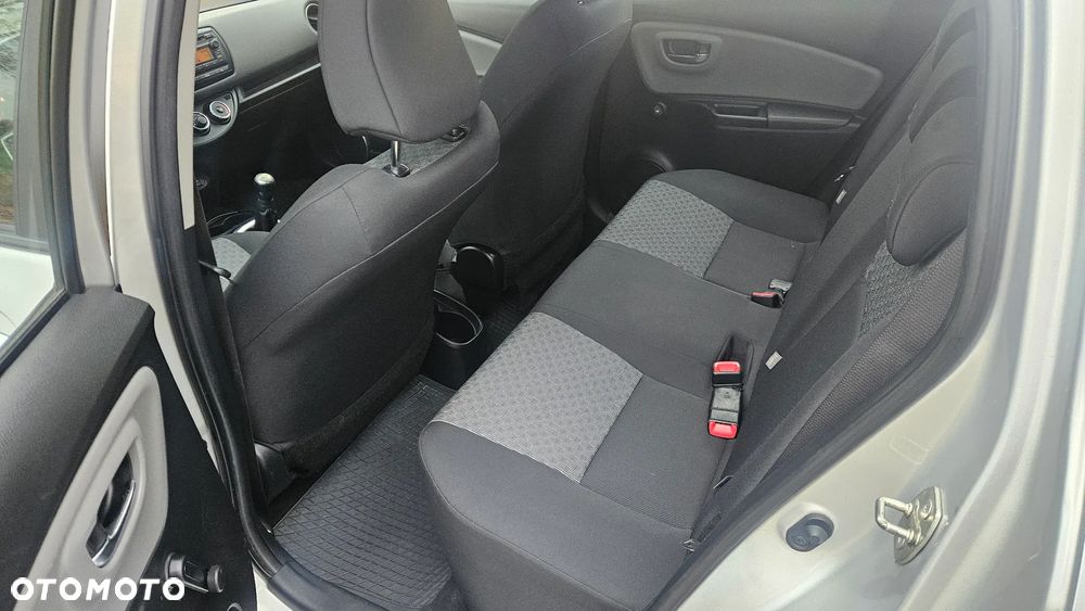 Toyota Yaris - 10