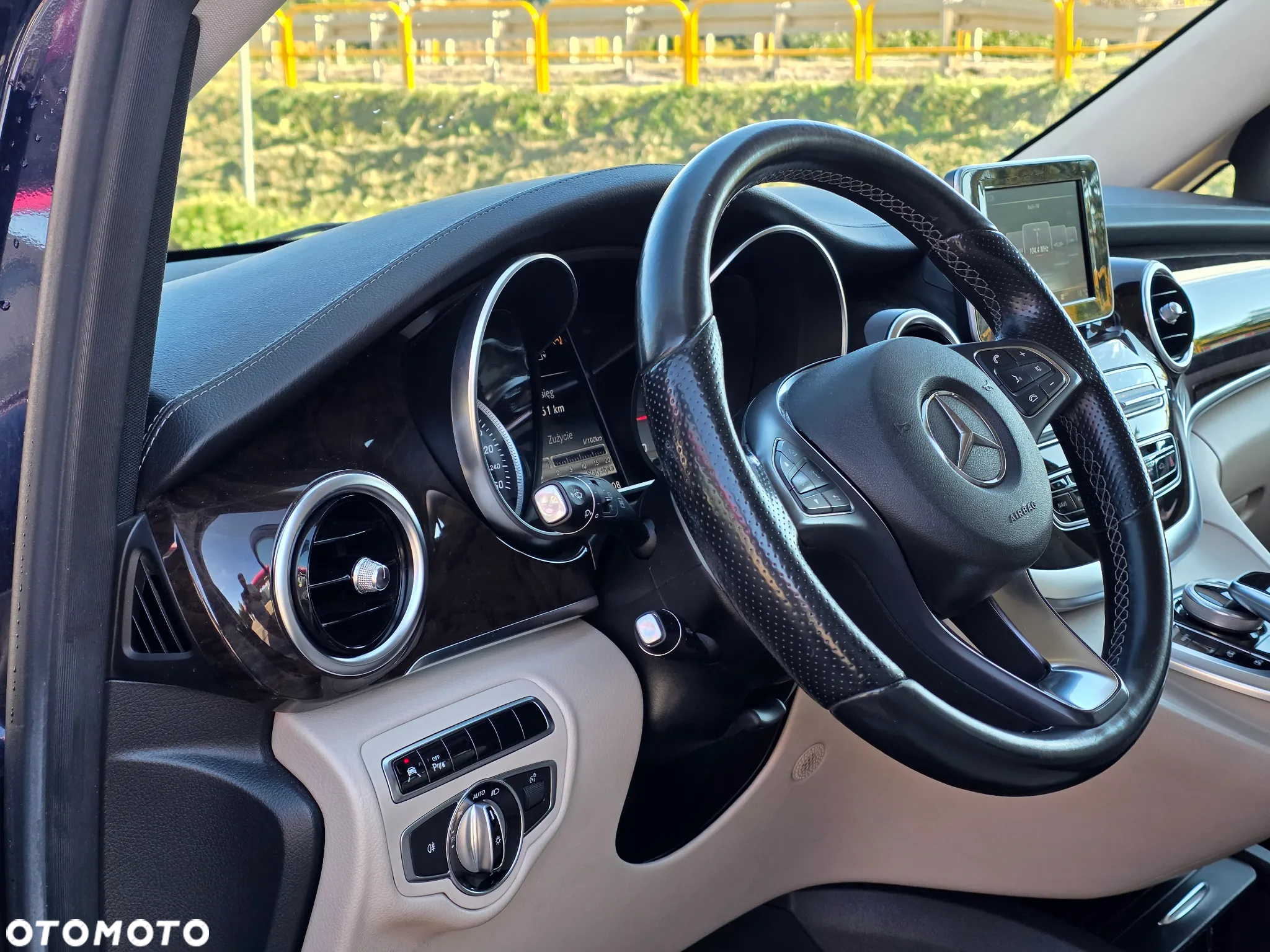 Mercedes-Benz Klasa V 250 (BlueTEC) d Avantgarde 7G-Tronic - 13