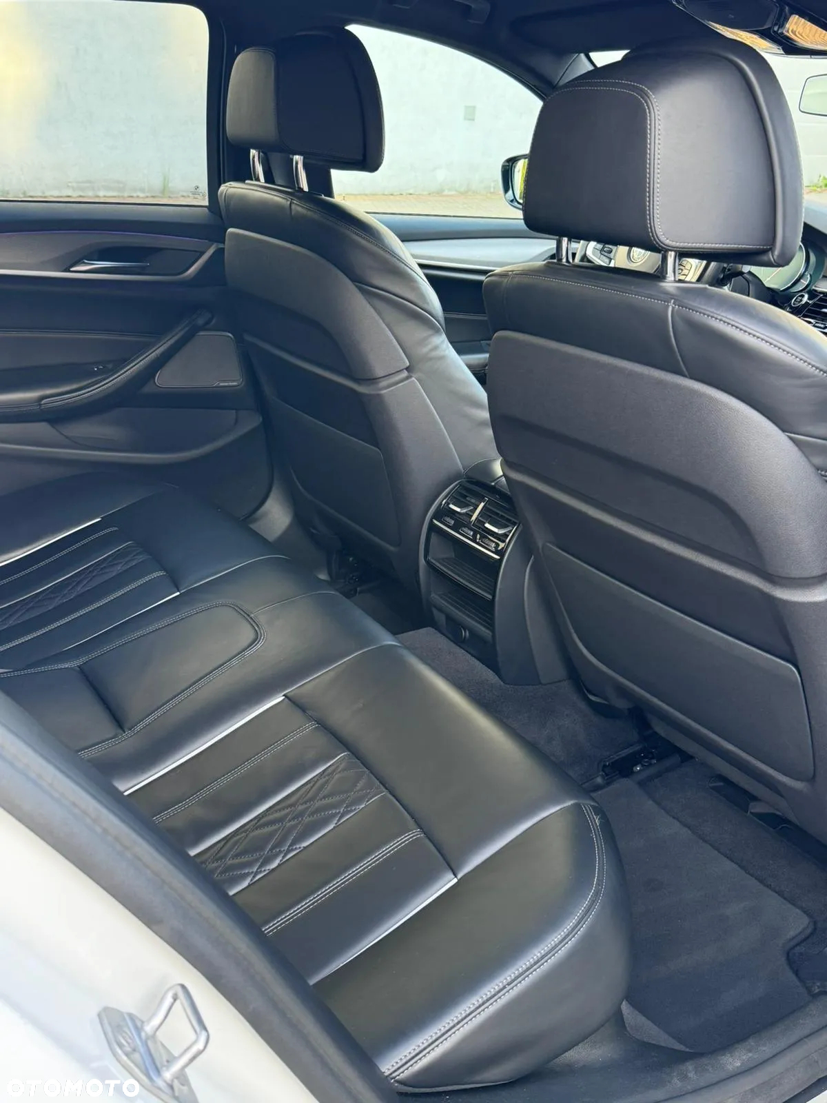 BMW Seria 5 540i xDrive Sport - 22