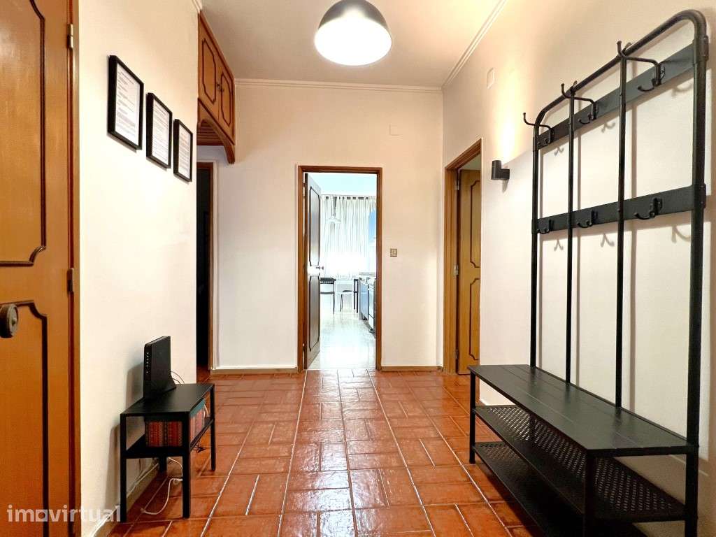 LUMIAR à porta do METRO -Quarto para estudante universitária - Grande imagem: 4/13