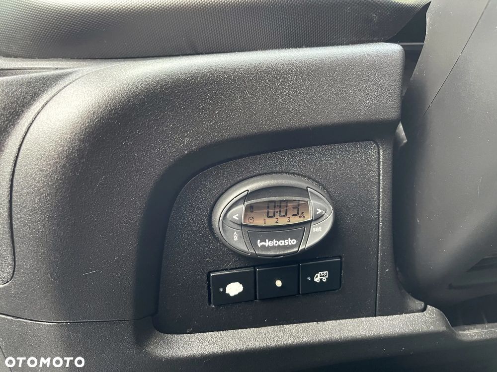 Iveco Daily 3,0 Izoterma Winda - 15