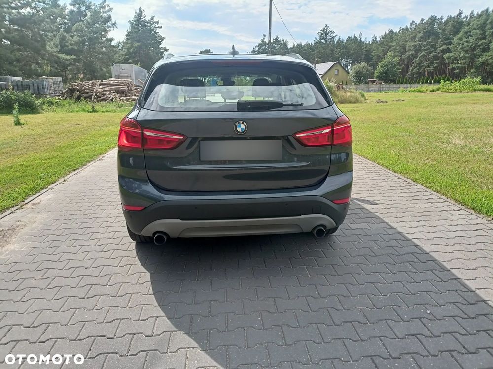 BMW X1 xDrive20i - 19