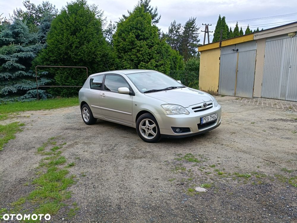 Toyota Corolla - 1