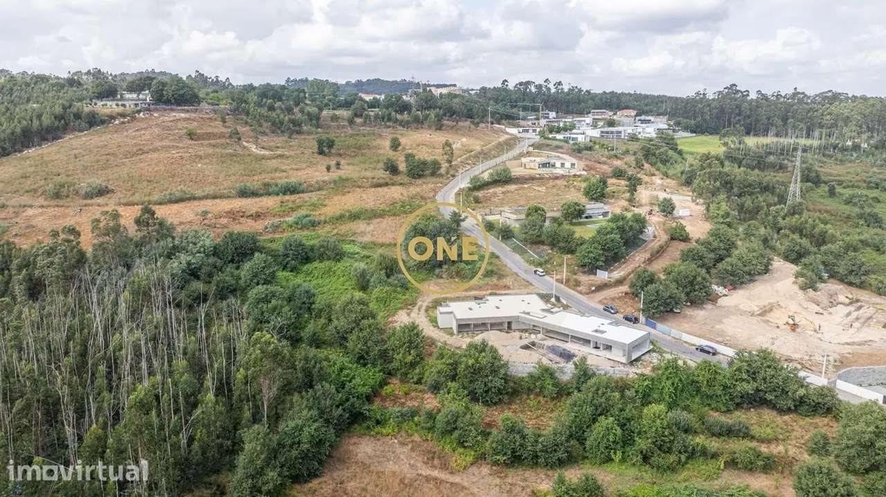 Terreno com Projeto Aprovado para Condominio Fechado de 4 moradias - Grande imagem: 3/13