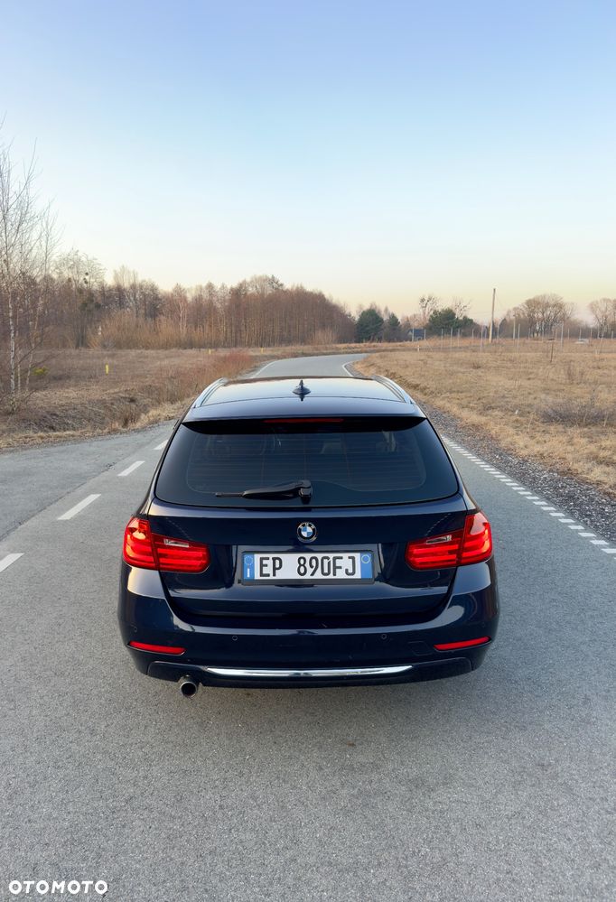 BMW Seria 3 320d Sport-Aut Luxury Line - 4