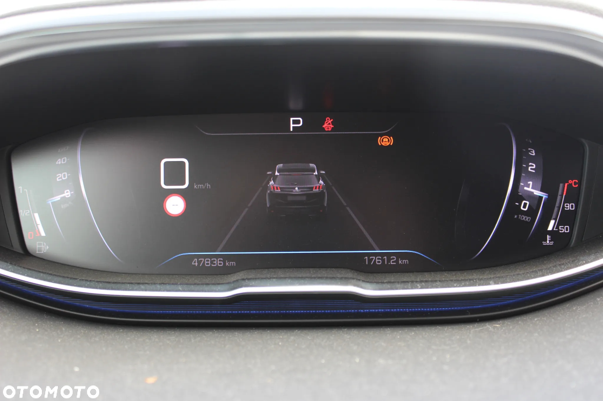 Peugeot 3008 1.2 PureTech Allure S&S EAT8 - 17