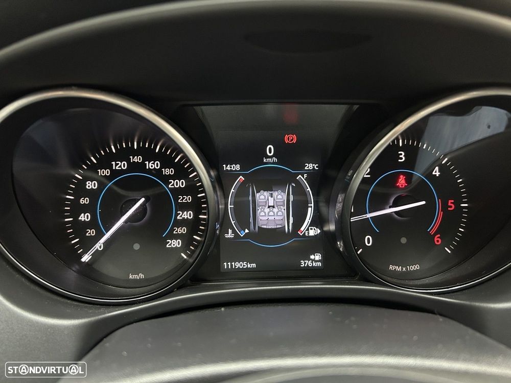 Jaguar XE 2.0 D Prestige - 9