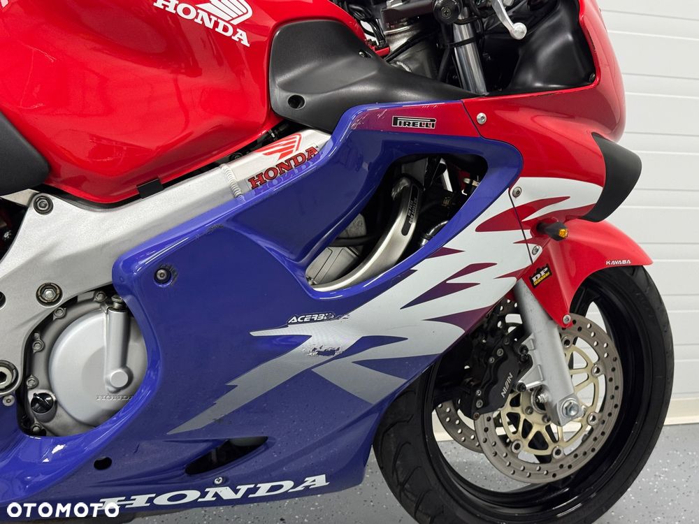 Honda CBR - 9