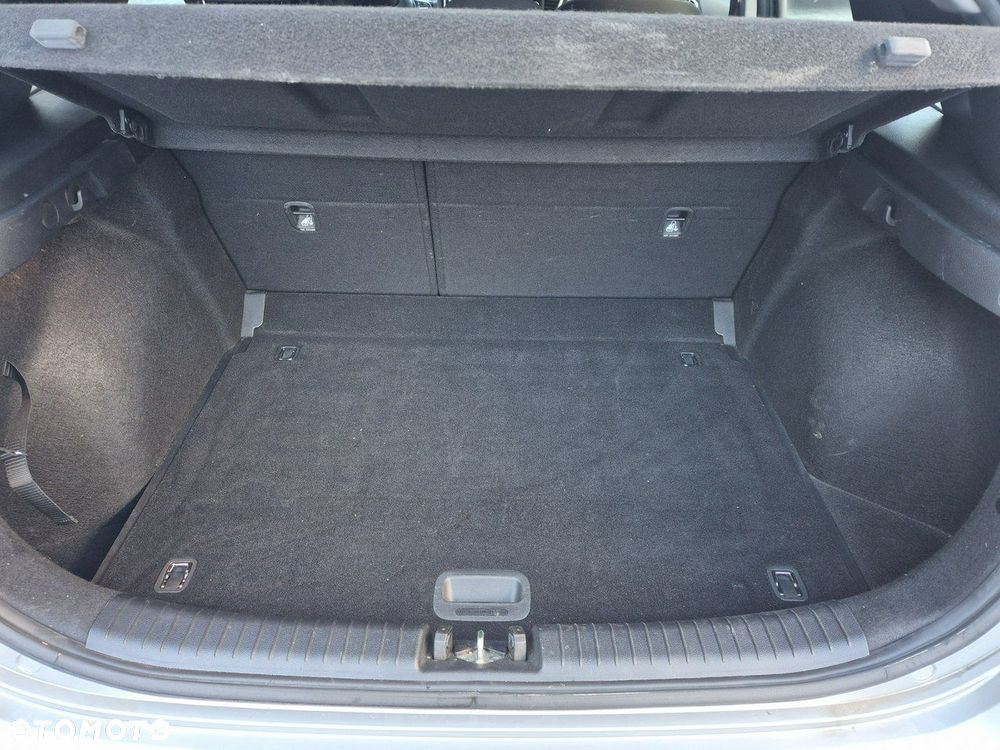 Kia Ceed 1.6 CRDi mHEV M - 37