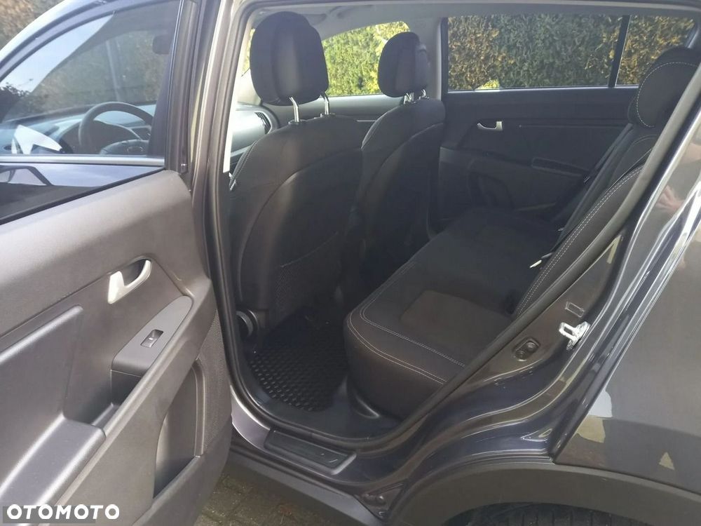 Kia Sportage 1.7 CRDI 2WD Dream-Team Edition - 26