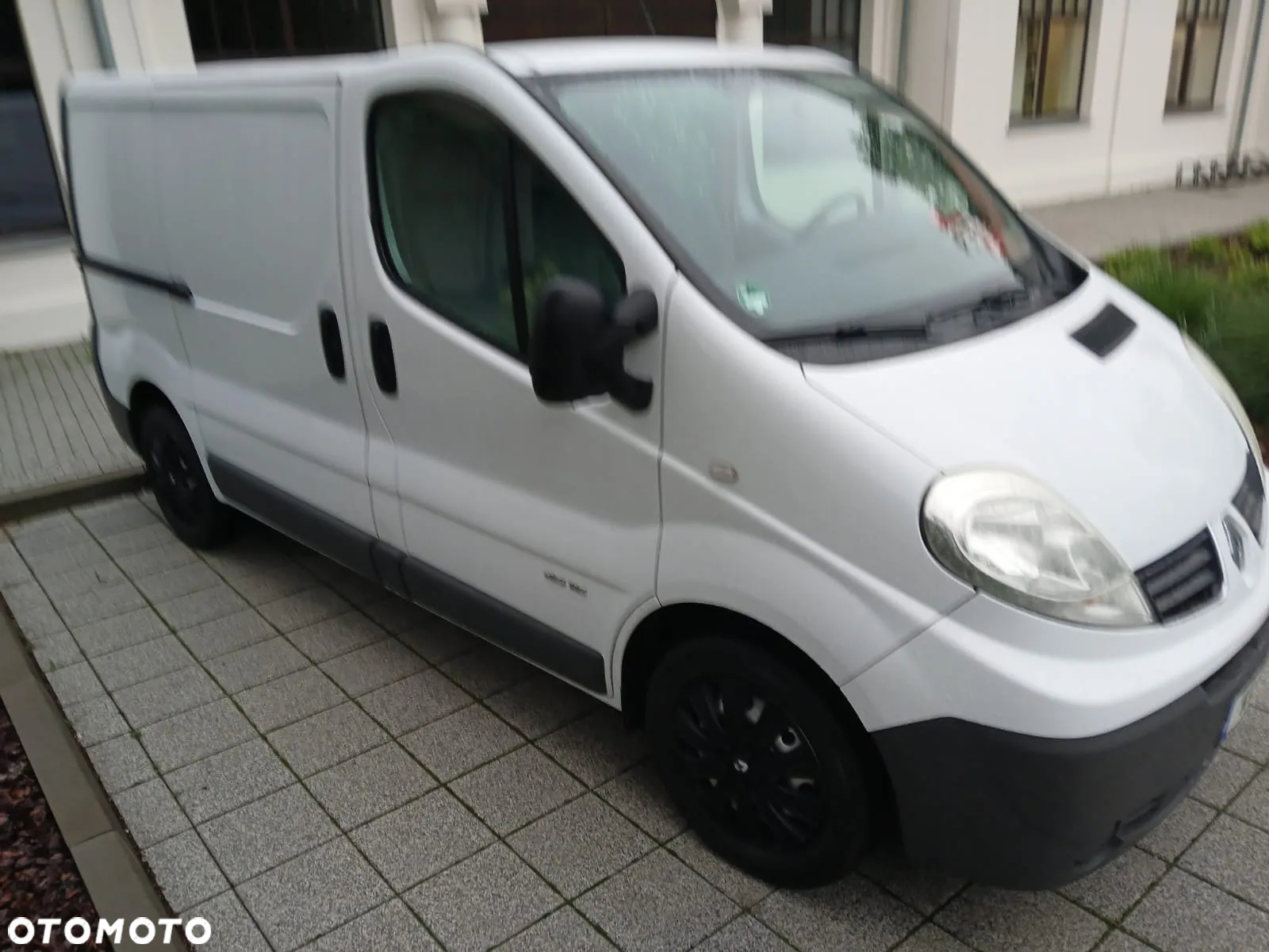 Renault TRAFIC - 2