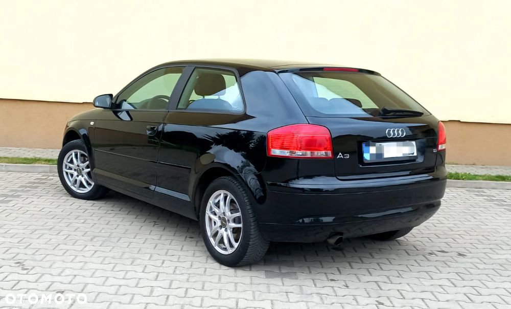 Audi A3 3-drzwiowe 1.6 Ambition - 3