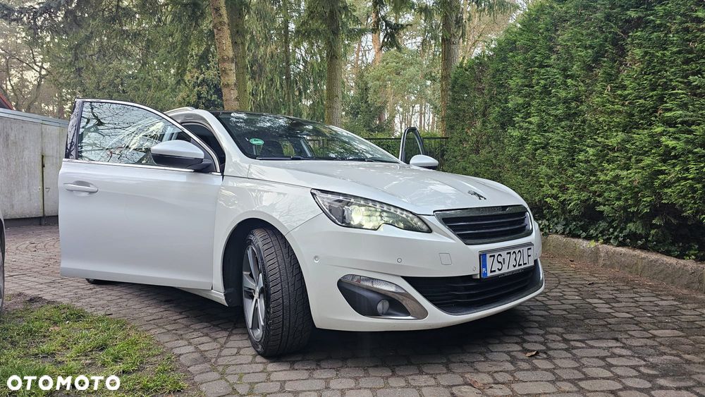 Peugeot 308 - 1
