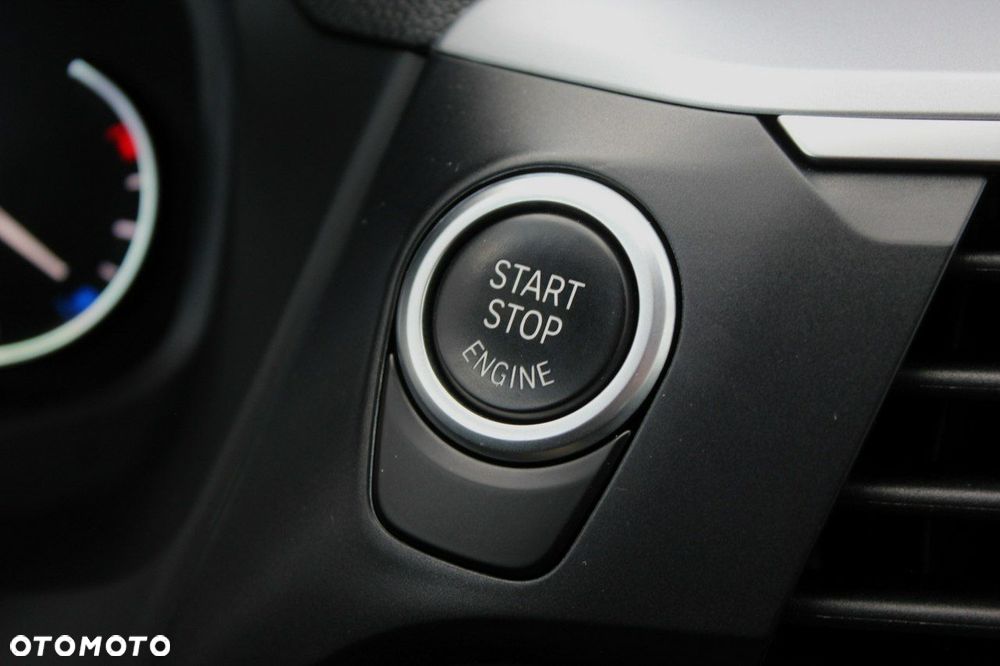 BMW X3 sDrive18d mHEV - 37