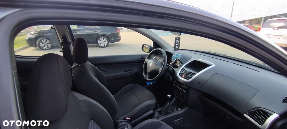 Peugeot 206 plus - 15