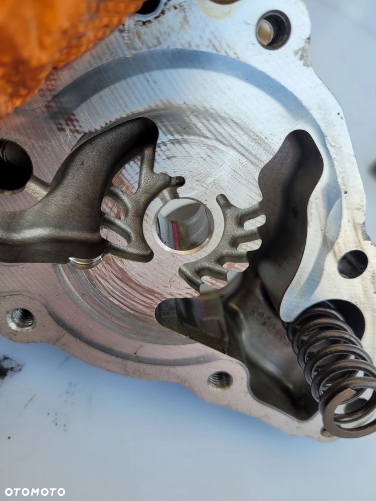 POMPA OLEJU BMW E60 E63 E65 E83 E84 E87 E90 E92 N54B30 3.0B 7545939 7560250 - 13