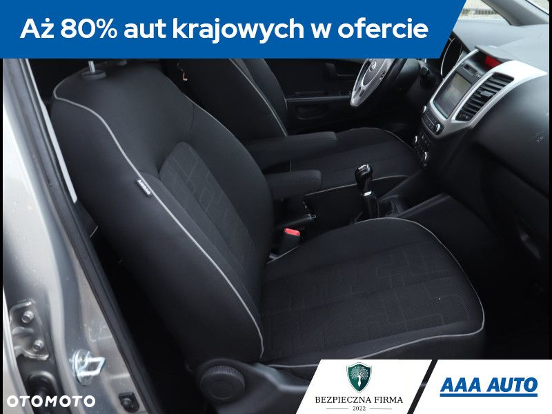 Kia Venga - 10