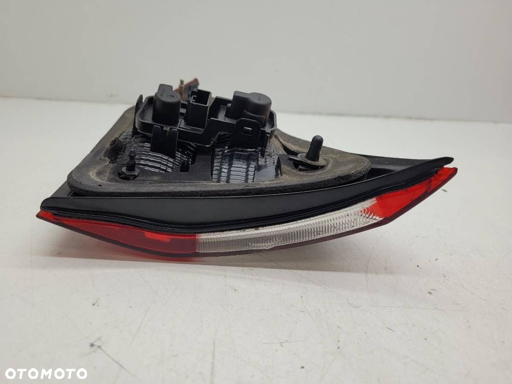LAMPA TYŁ LEWA W KLAPE FORD GRAND C-MAX AM5113N004CA EUROPA - 5
