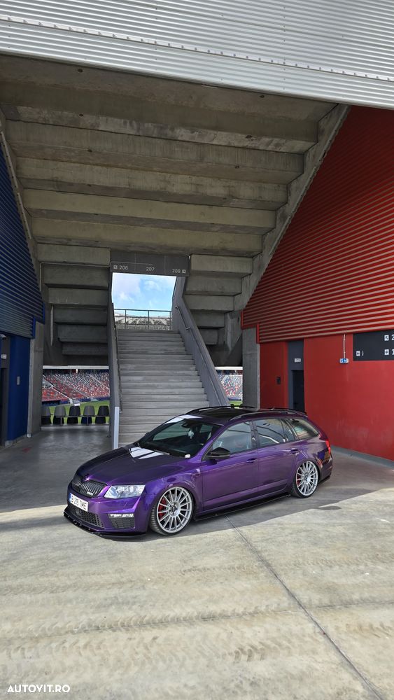 Skoda Octavia Combi 2.0 TDI DSG RS - 1