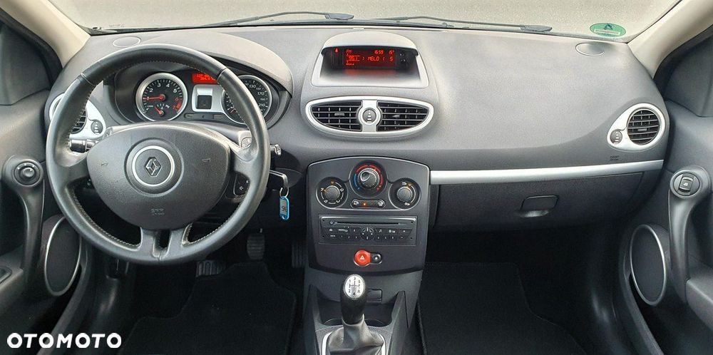 Renault Clio - 7