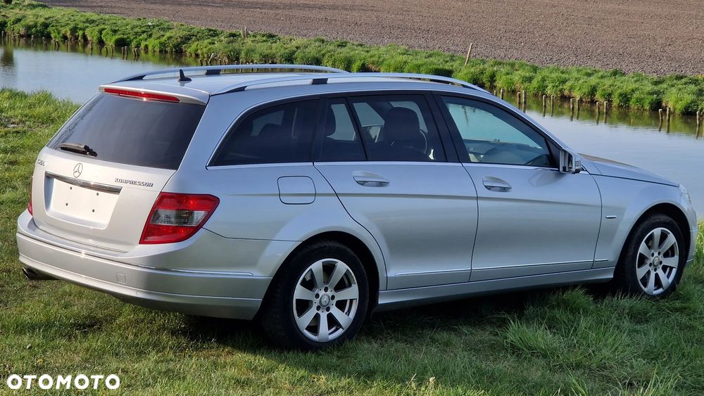 Mercedes-Benz Klasa C 200 (BlueEFFICIENCY) 7G-TRONIC Avantgarde - 3