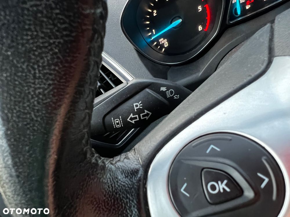 Ford Kuga - 21