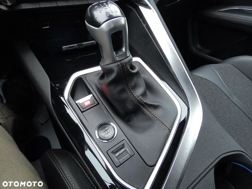 Peugeot 3008 1.6 BlueHDi Allure S&S - 6