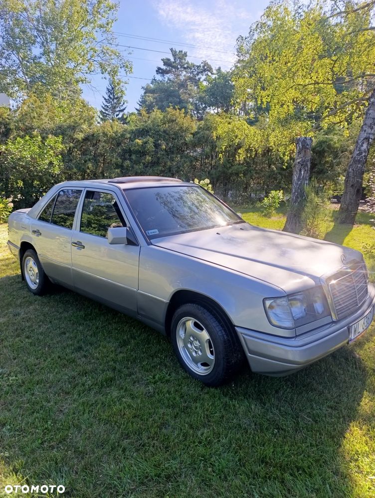 Mercedes-Benz W124 (1984-1993) ver-300-gd - 3