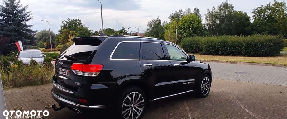 Jeep Grand Cherokee - 25