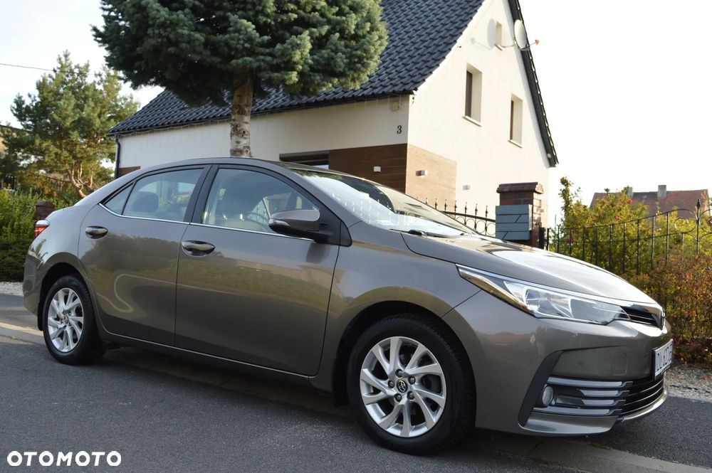 Toyota Corolla 1.6 Comfort - 7