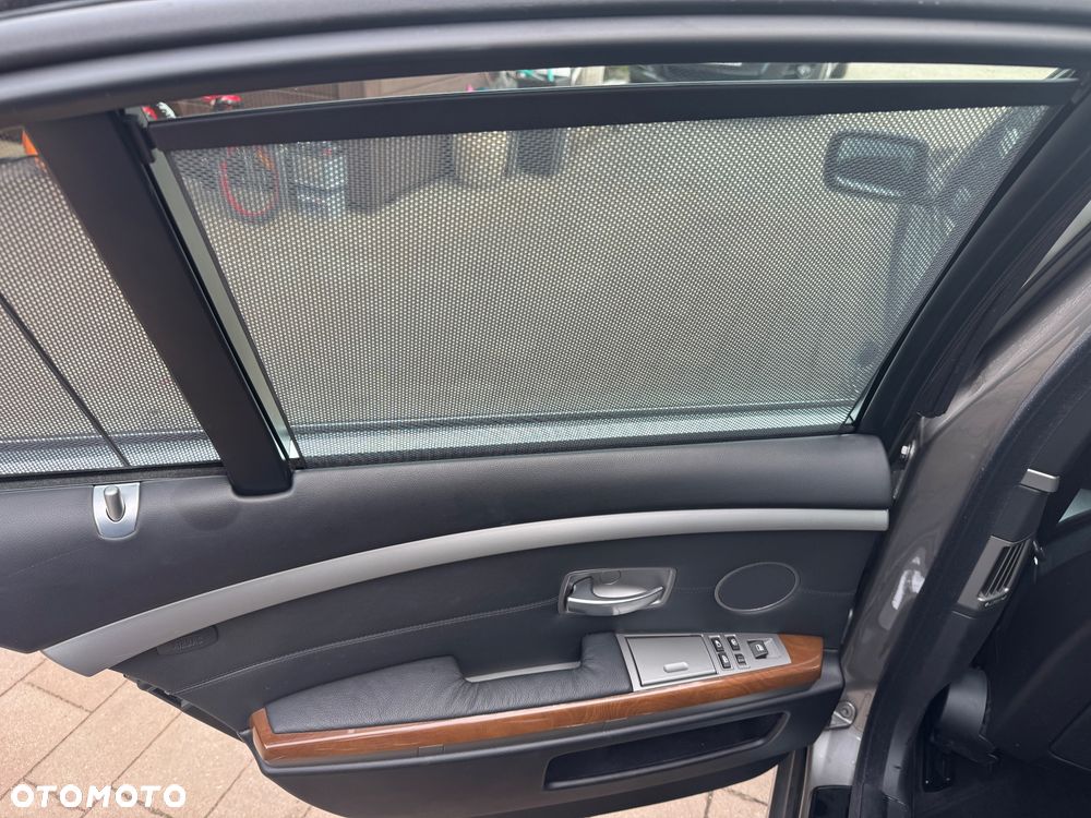 BMW Seria 7 740i - 10