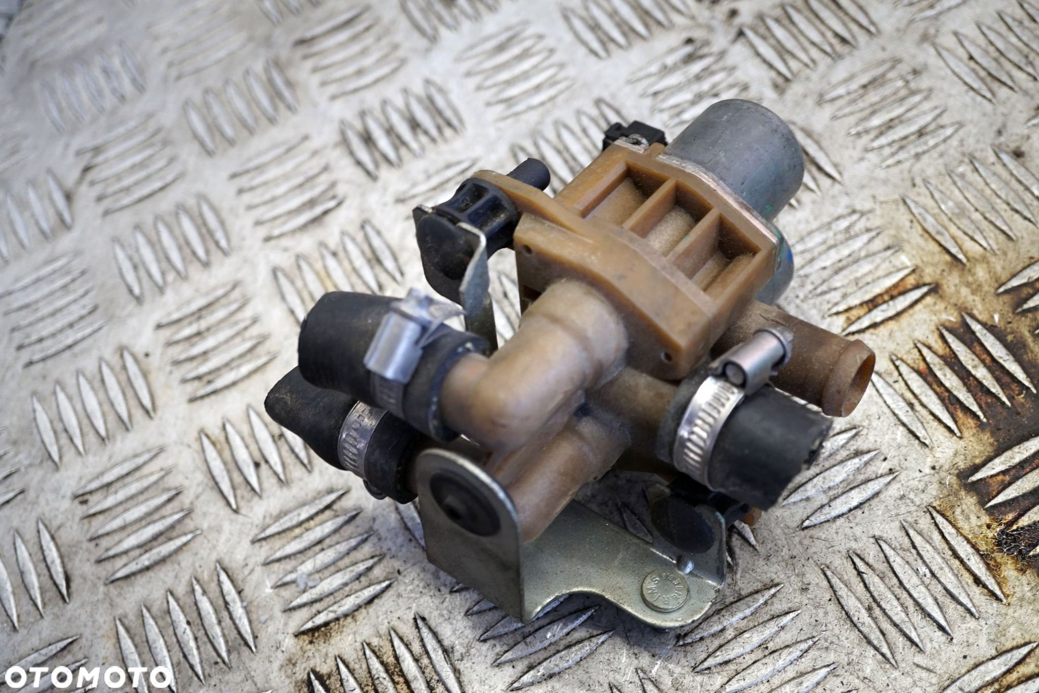 BLOK ZAWOROWY C-KLASA W202 LIFT 0018303684 ELEKTROZAWÓR WODY NAGRZEWNICY MERCEDES 1997-2001 - 2