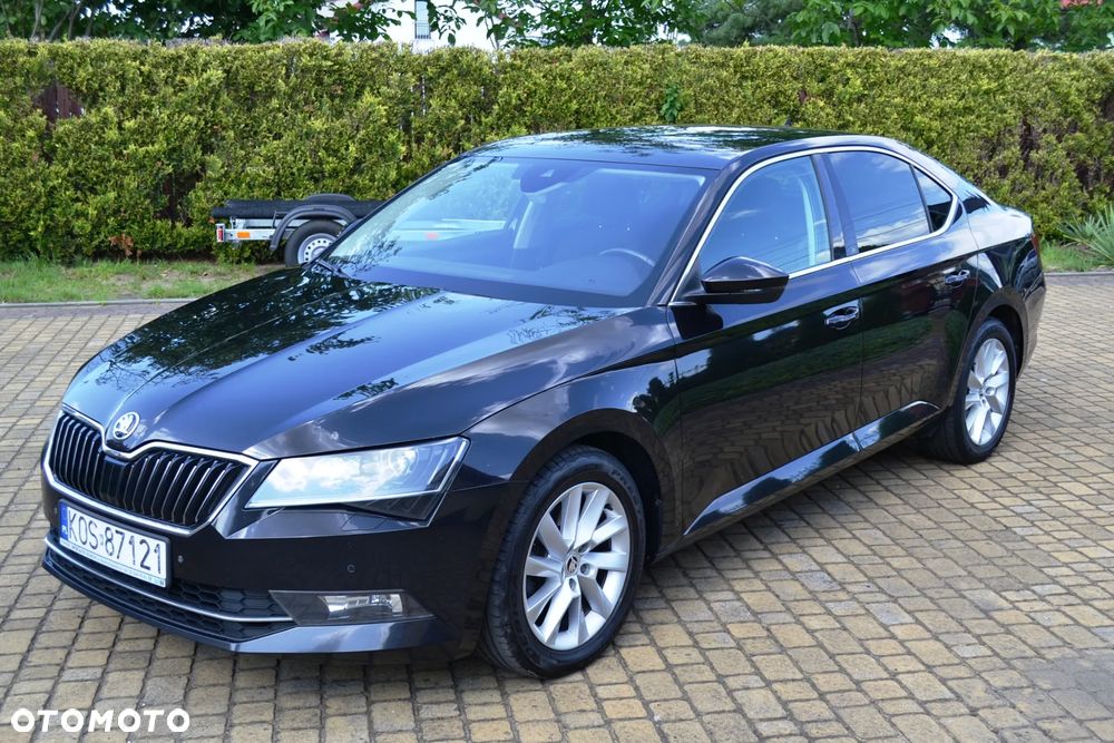 Skoda Superb 2.0 TDI DSG Style - 2
