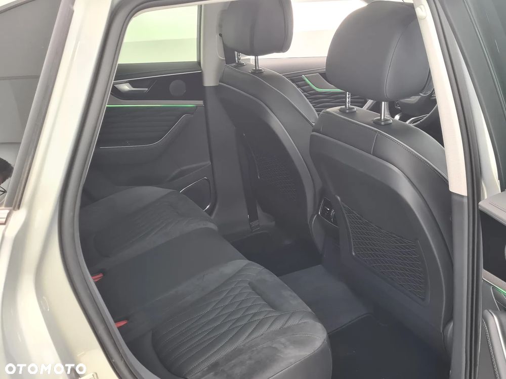 Hongqi HS5 2.0T AWD - 17