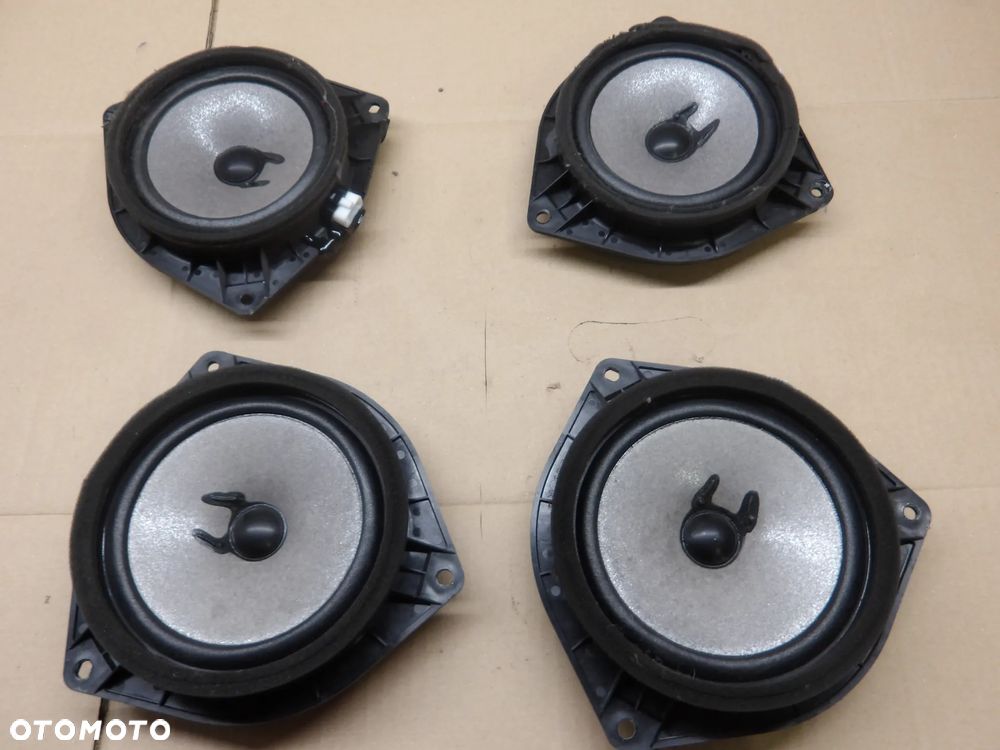 TOYOTA COROLLA VERSO 2.2D GŁOŚNIK PRAWY LEWY PRZÓD TYŁ 86160-0F020 - 1