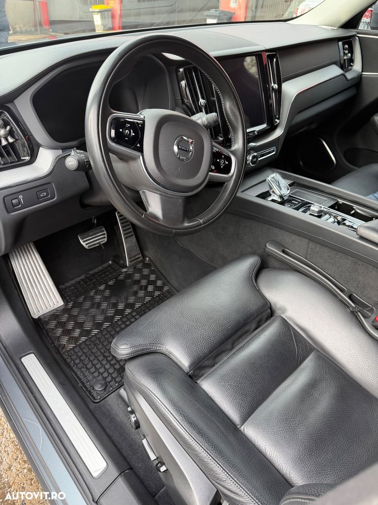 VOLVO XC60 2019 — imagine 10