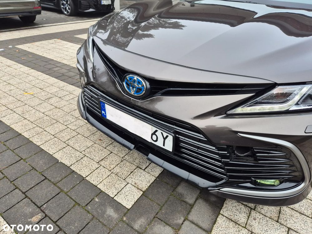 Toyota Camry 2.5 Hybrid Comfort CVT - 24