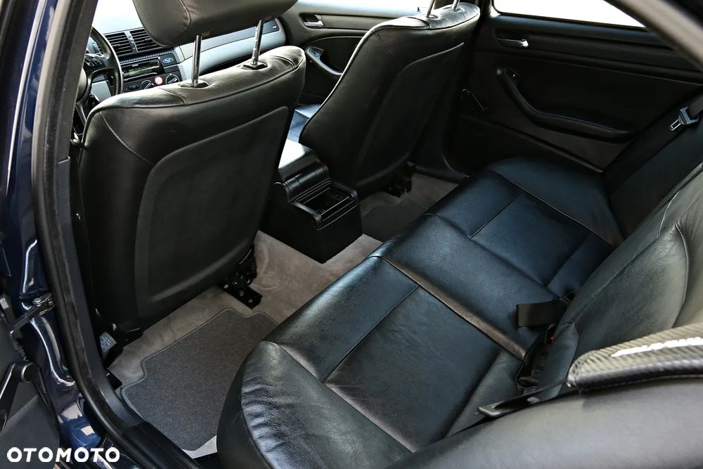 BMW Seria 3 320i - 35