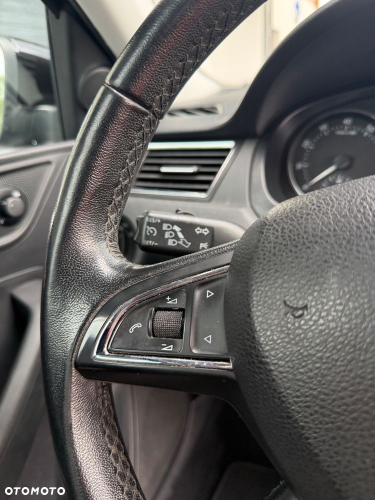 Skoda RAPID 1.2 TSI Active - 20