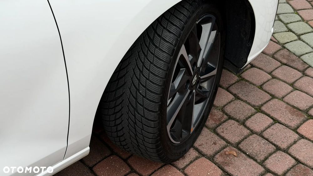 Hyundai i30 1.5 T-GDI 48V Premium DCT - 4