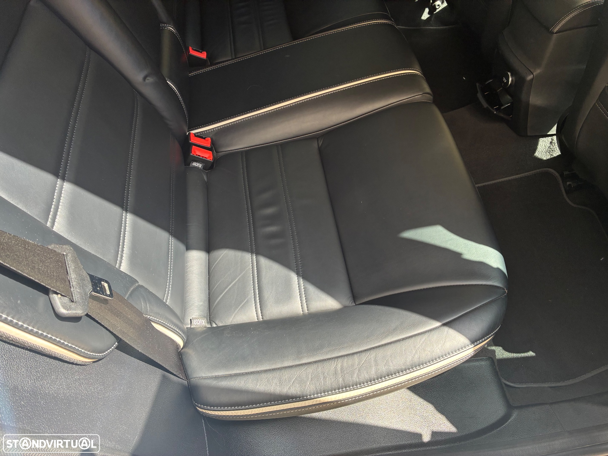 Ford Mondeo SW 1.6 TDCi Titanium Business - 24