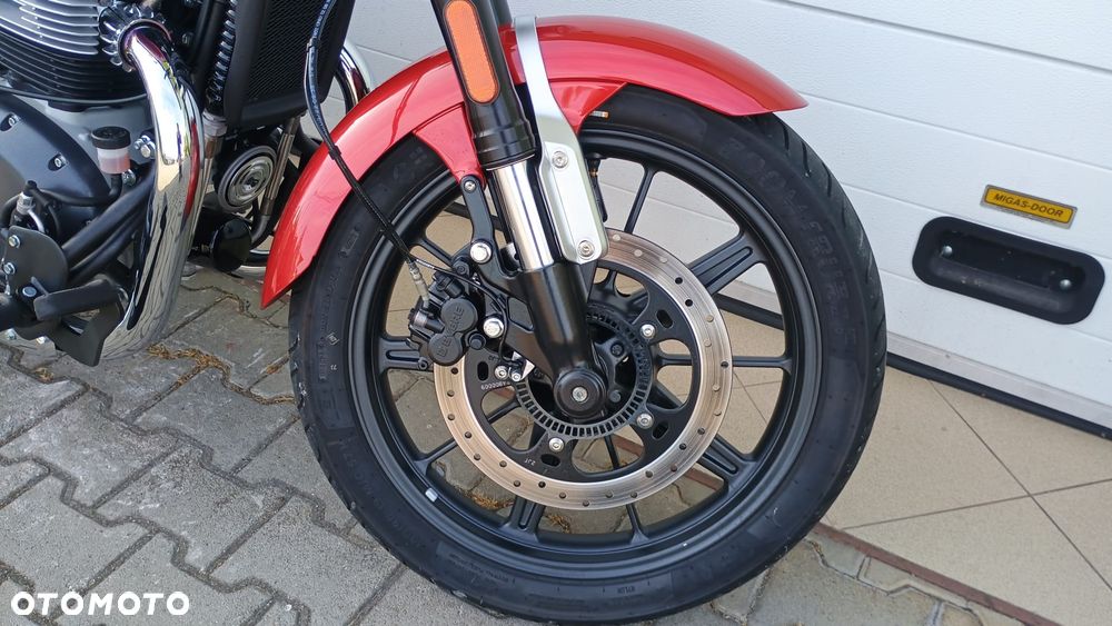 Royal Enfield Super Meteor - 25