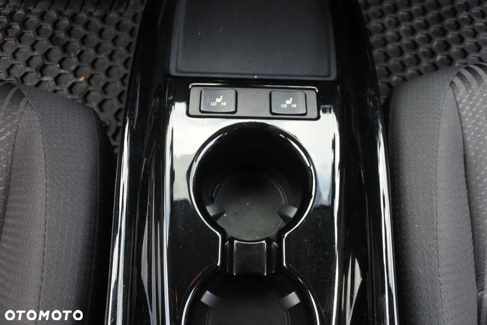 Toyota Prius Plug-in Hybrid Executive - 17