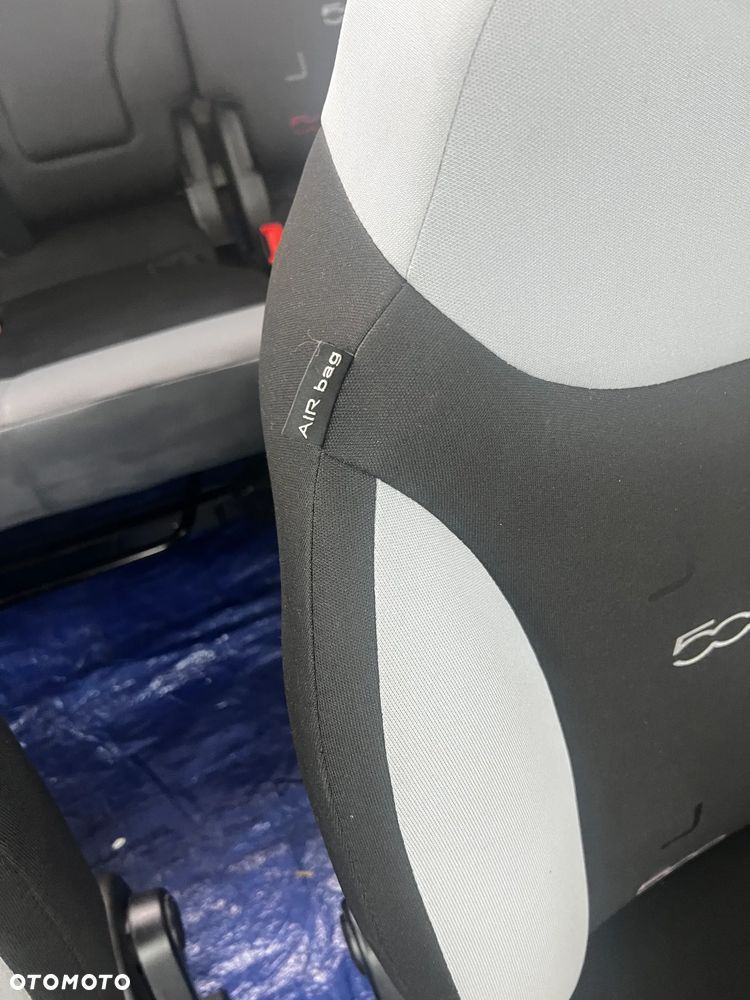 KOMPLET FOTELI FOTELE FIAT 500L ŁADNE UCHWYTY MONTAŻOWE PRZEDNICH FOTELI - 11